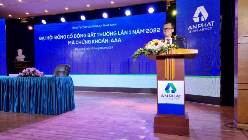 TS. Nguyễn Lê Thăng Long – Thành viên HĐQT CTCP Nhựa An Phát Xanh phát biểu tại đại hội