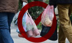 Cơ quan Môi trường Abu Dhabi công bố lệnh cấm sử dụng túi nhựa dùng một lần từ tháng 6 năm 2022